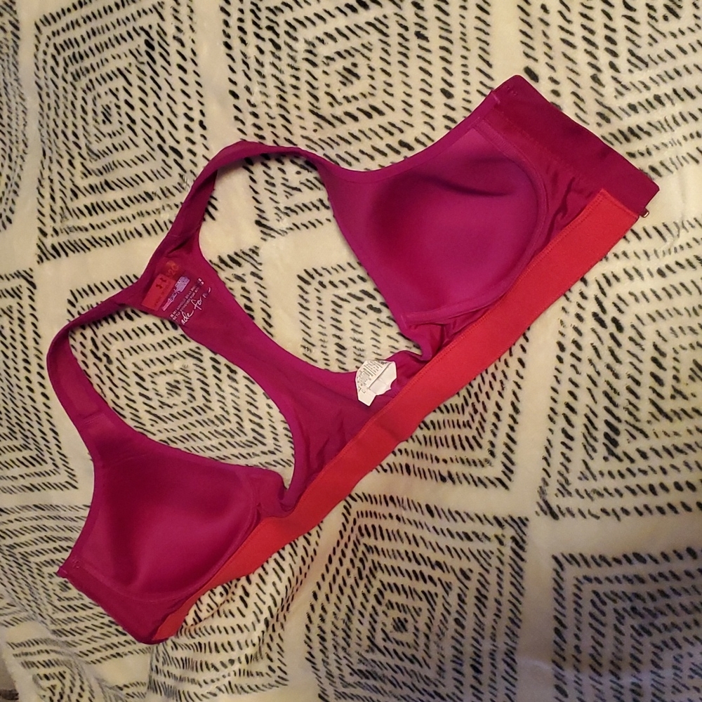 Under Armour Pink Sports Bra Woman's Size 32C - Picture 8 of 13